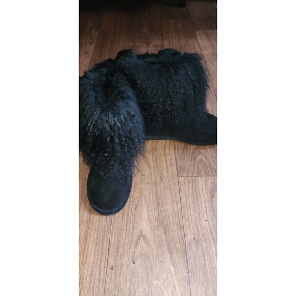 Bearpaw Boo Boots - Picture 2 of 8